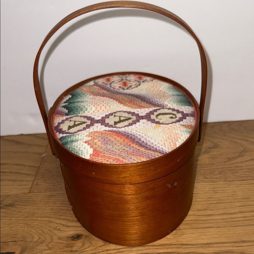 Shaker Sewing Basket Embroidered Lid Wooden Basket - Picture 6 of 14